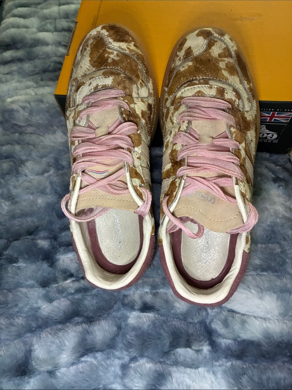 Coolway Cowhide-Pattern Sneakers with Pink Laces